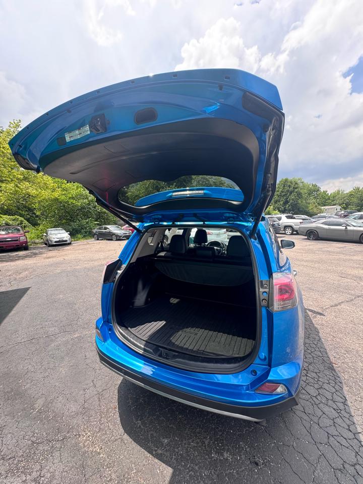 Toyota RAV4 Limited AWD (Natl) 2017