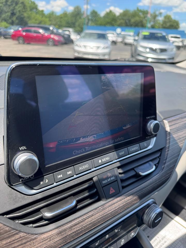 Nissan Altima 2.5 SL Sedan 2022
