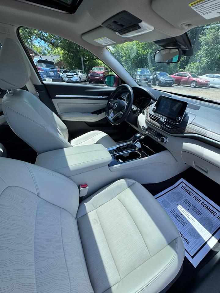 Nissan Altima 2.5 SL Sedan 2022