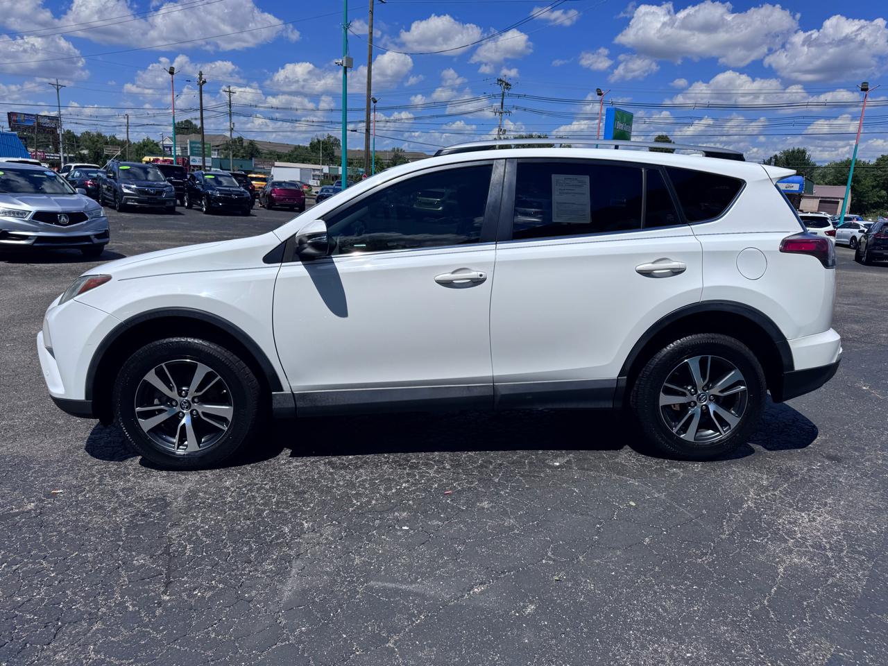 Toyota RAV4 Adventure FWD (Natl) 2018