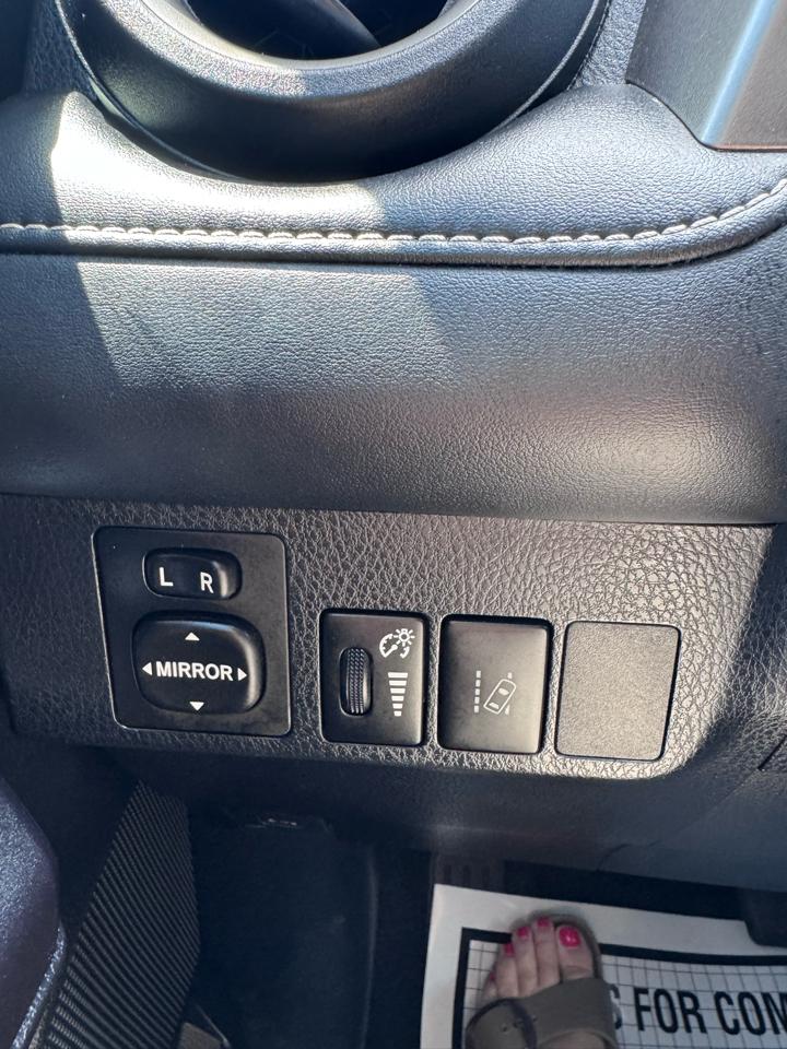 Toyota RAV4 Adventure FWD (Natl) 2018
