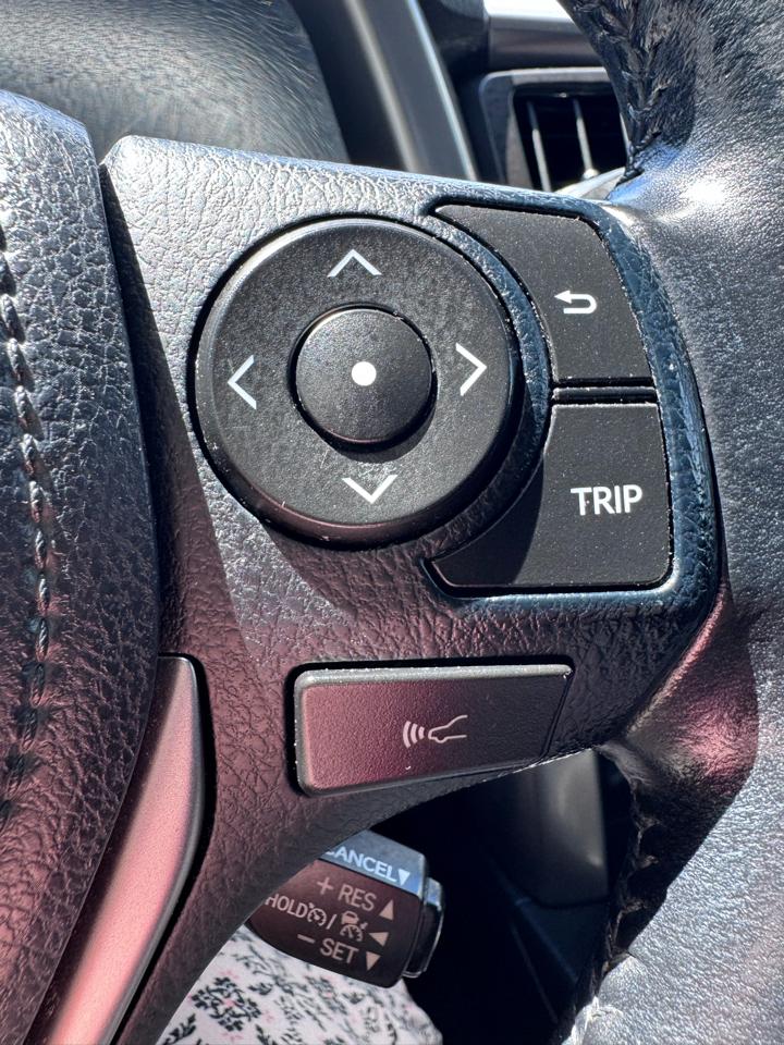 Toyota RAV4 Adventure FWD (Natl) 2018