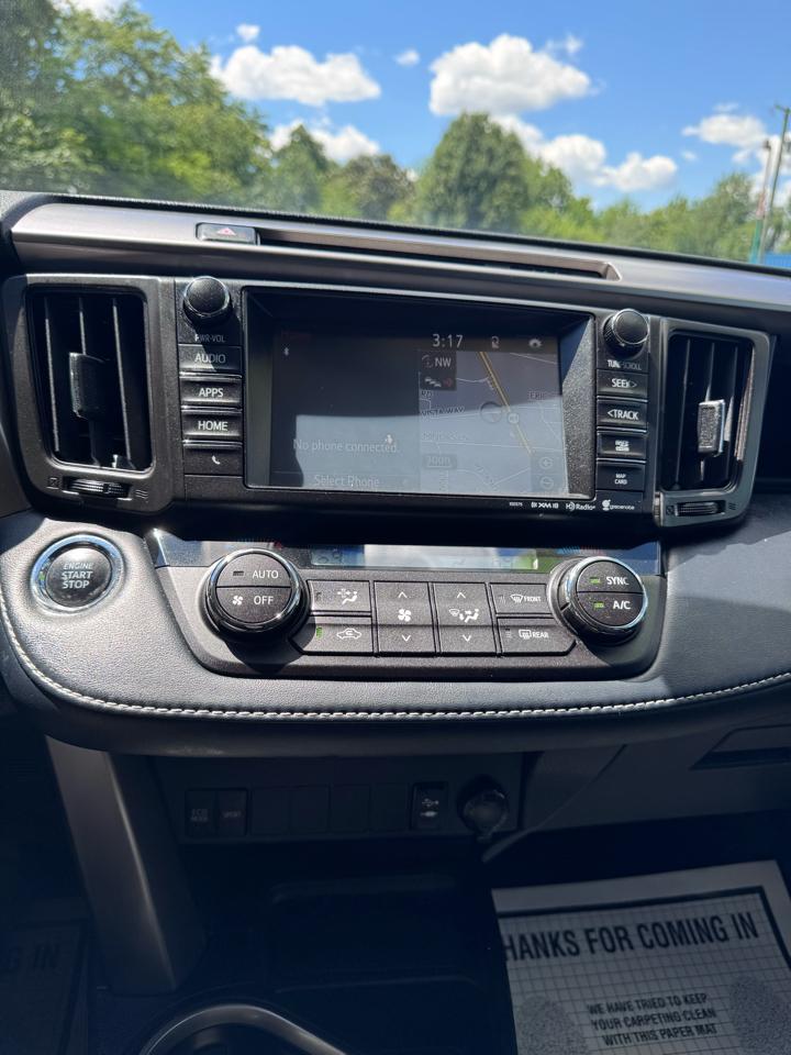 Toyota RAV4 Adventure FWD (Natl) 2018