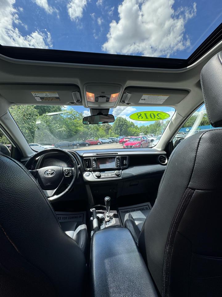 Toyota RAV4 Adventure FWD (Natl) 2018