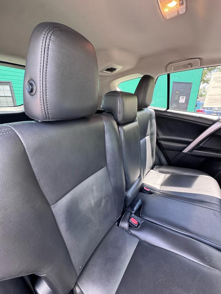 Toyota RAV4 Adventure FWD (Natl) 2018