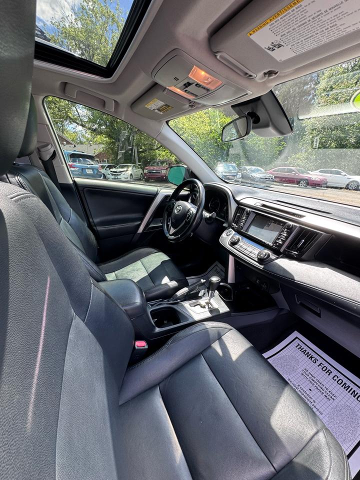 Toyota RAV4 Adventure FWD (Natl) 2018