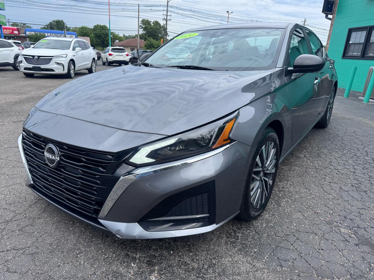 Nissan Altima 2.5 SV Sedan 2024