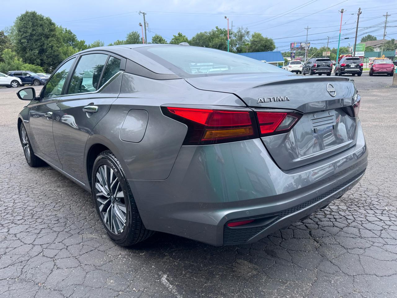 Nissan Altima 2.5 SV Sedan 2024