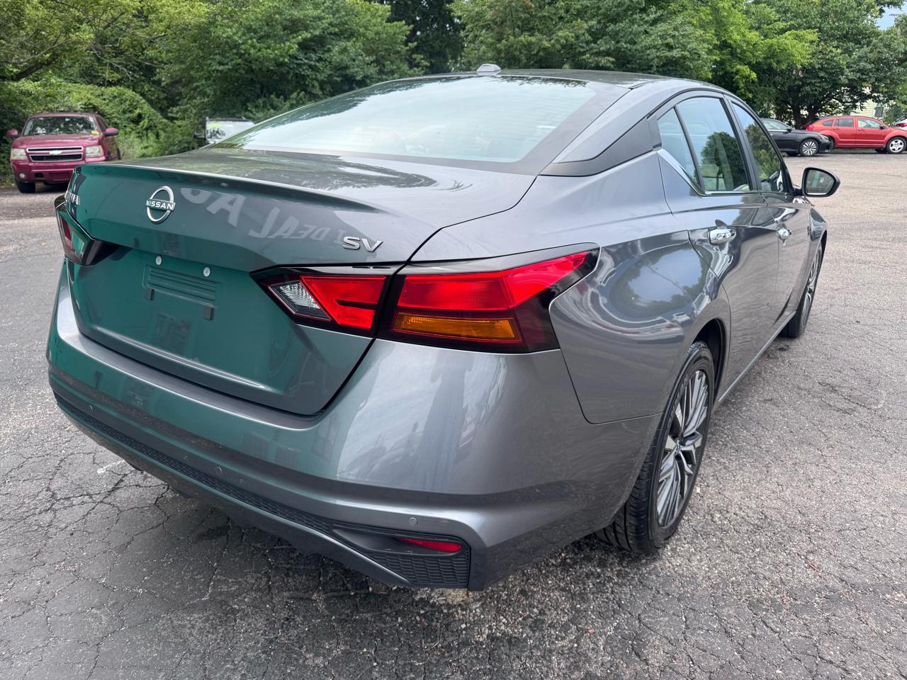 Nissan Altima 2.5 SV Sedan 2024
