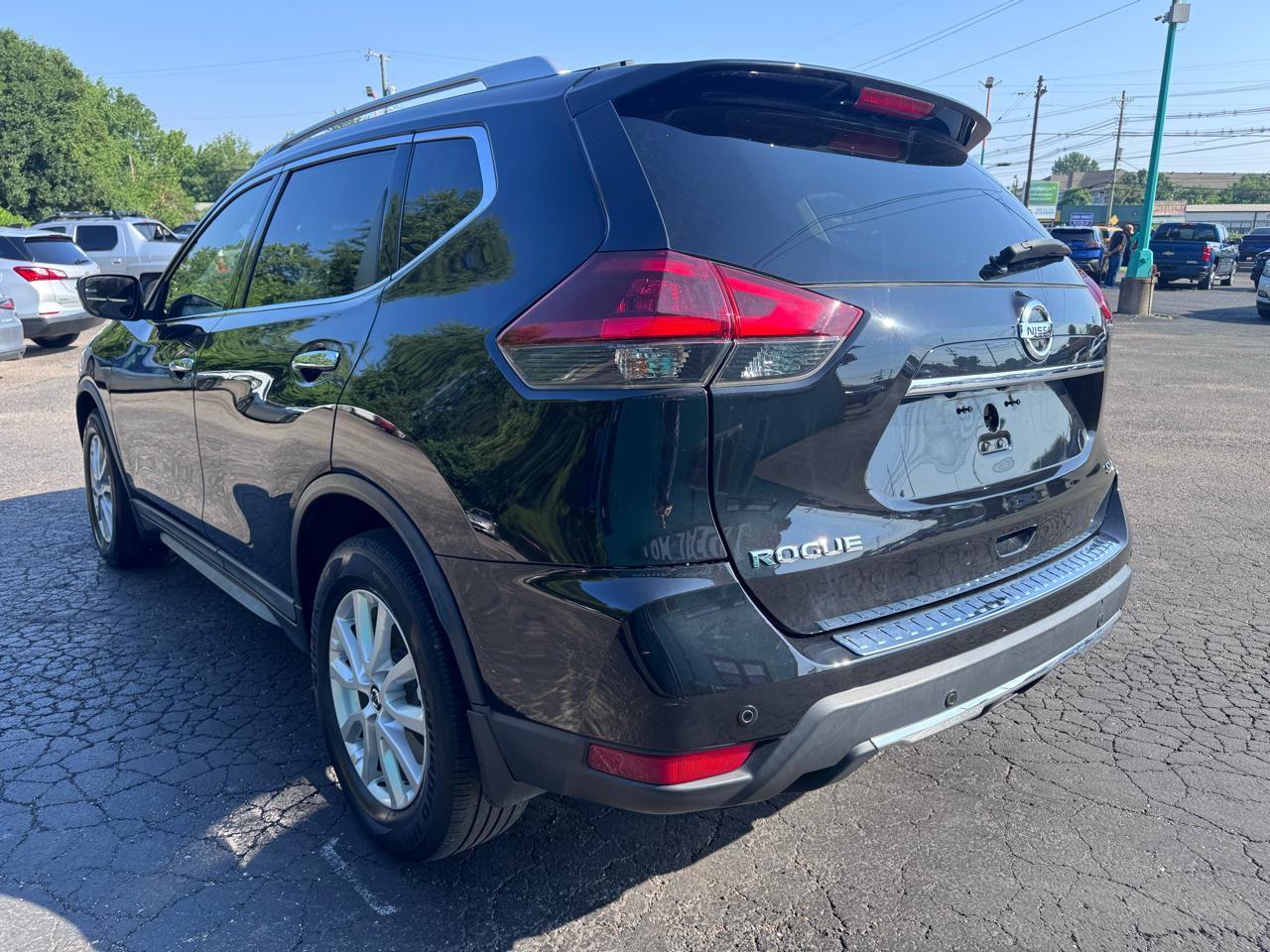 Nissan Rogue FWD SV 2020
