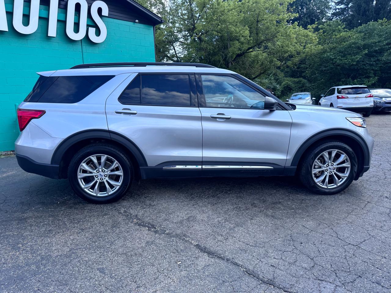 Ford Explorer XLT RWD 2023