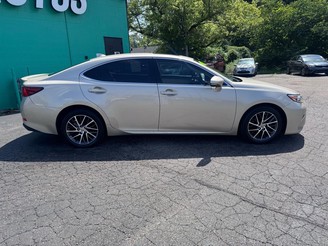 Lexus ES ES 350 FWD 2017