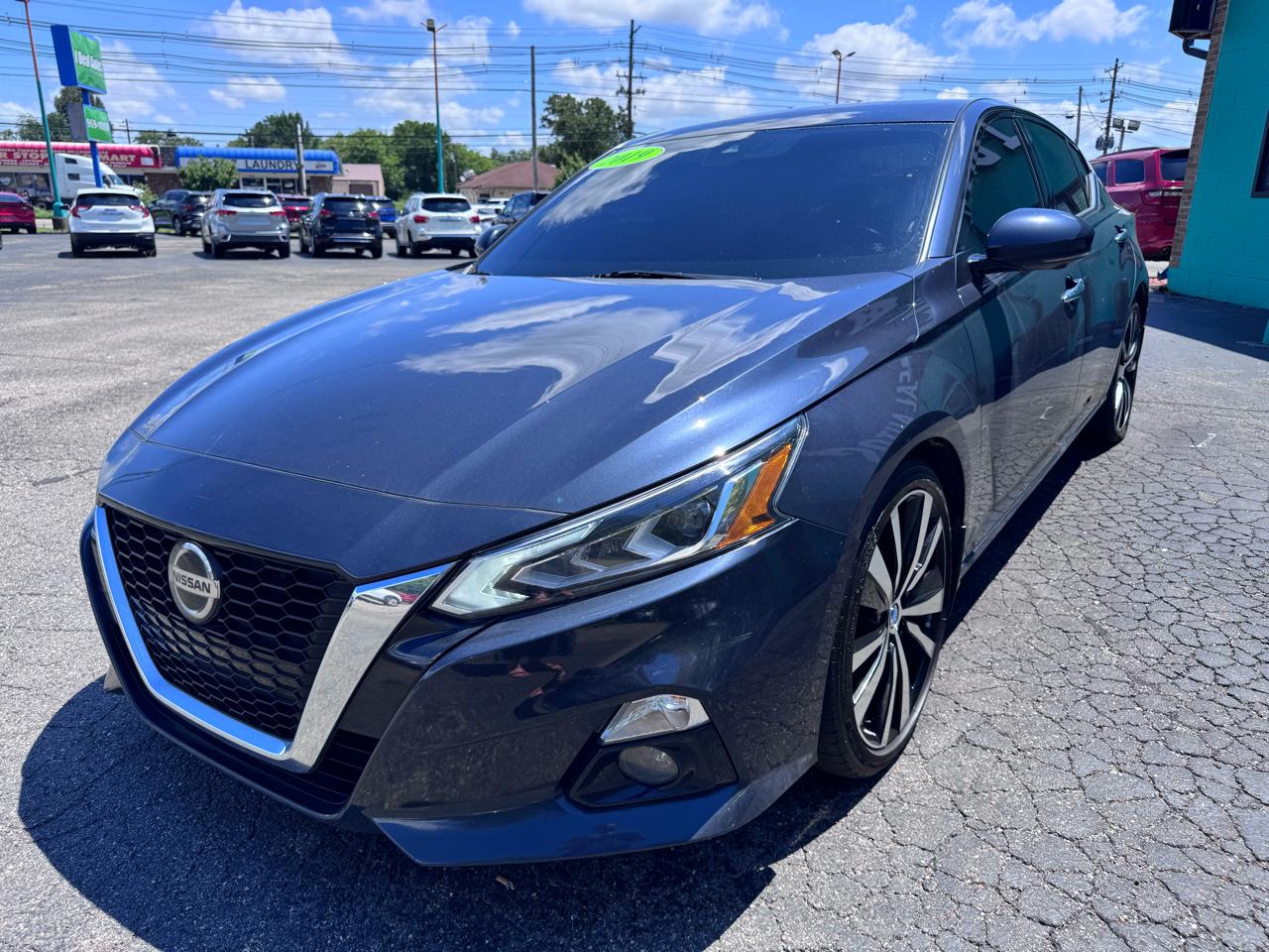 Nissan Altima 2.5 Platinum Sedan 2019