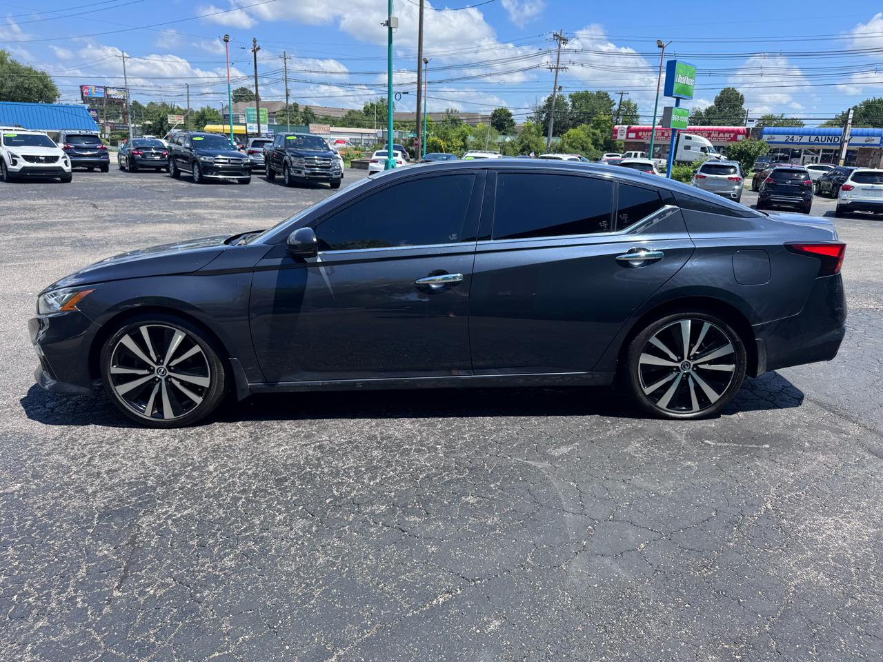 Nissan Altima 2.5 Platinum Sedan 2019
