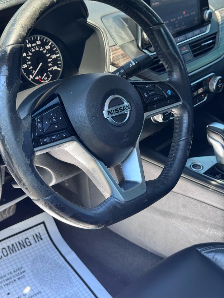 Nissan Altima 2.5 Platinum Sedan 2019