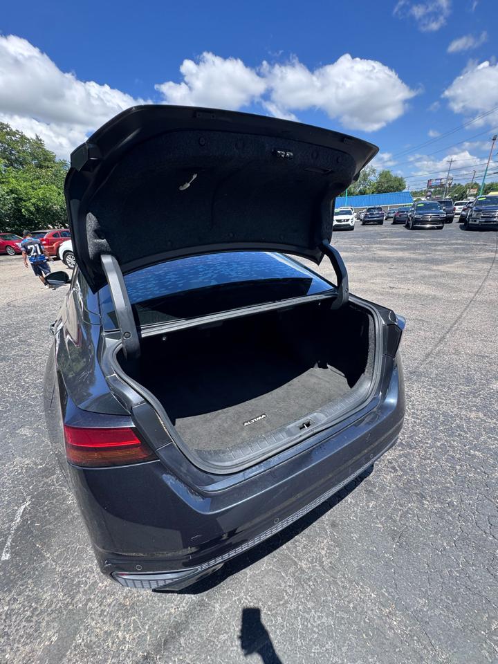 Nissan Altima 2.5 Platinum Sedan 2019