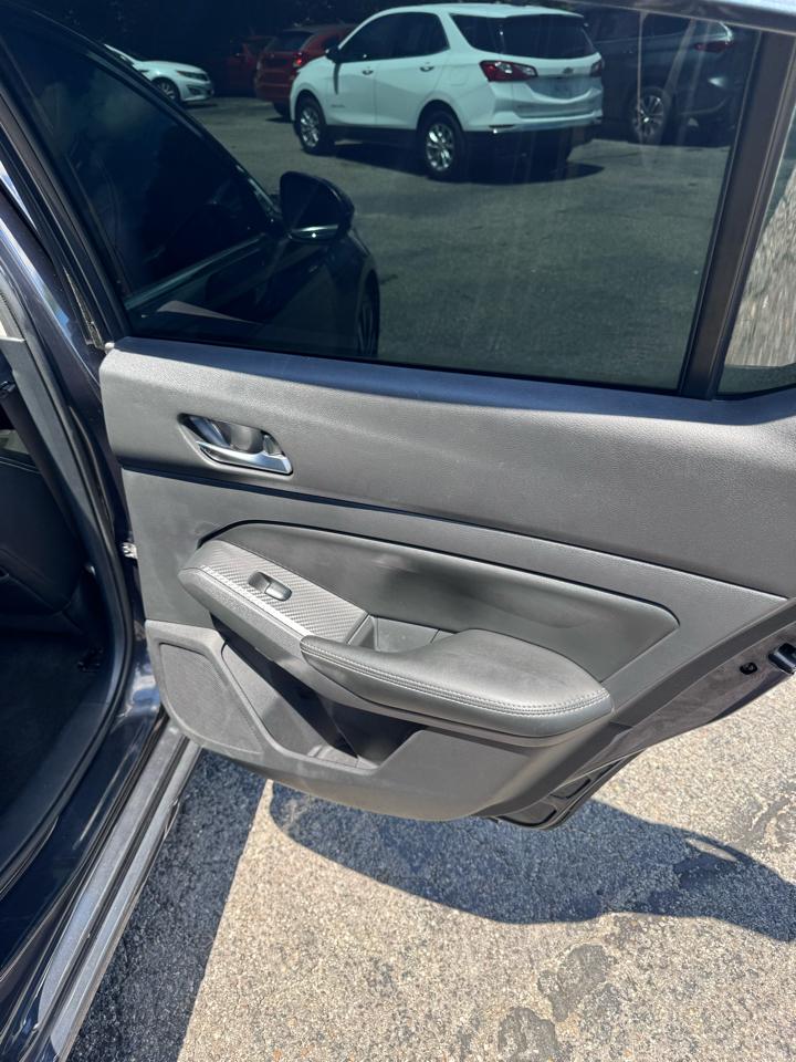 Nissan Altima 2.5 Platinum Sedan 2019