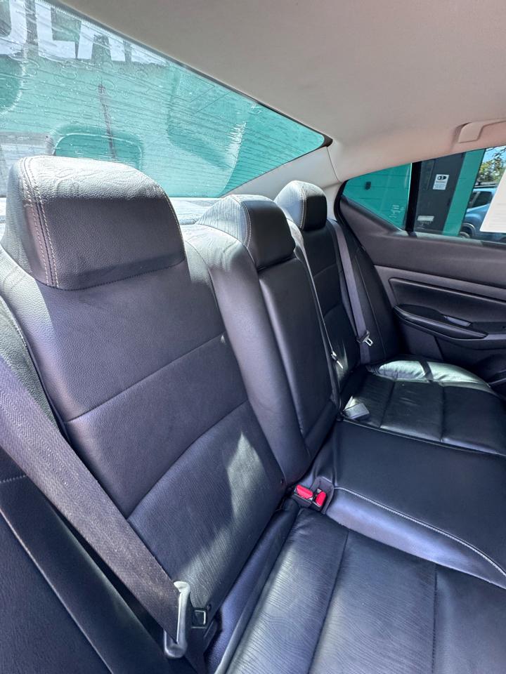 Nissan Altima 2.5 Platinum Sedan 2019