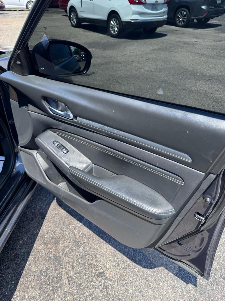 Nissan Altima 2.5 Platinum Sedan 2019