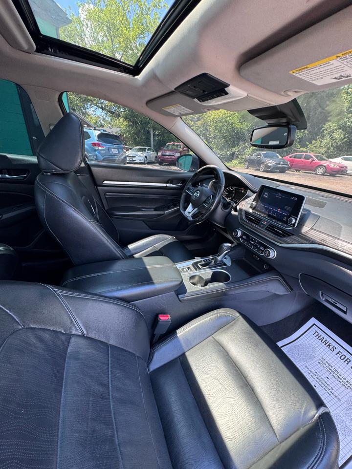 Nissan Altima 2.5 Platinum Sedan 2019