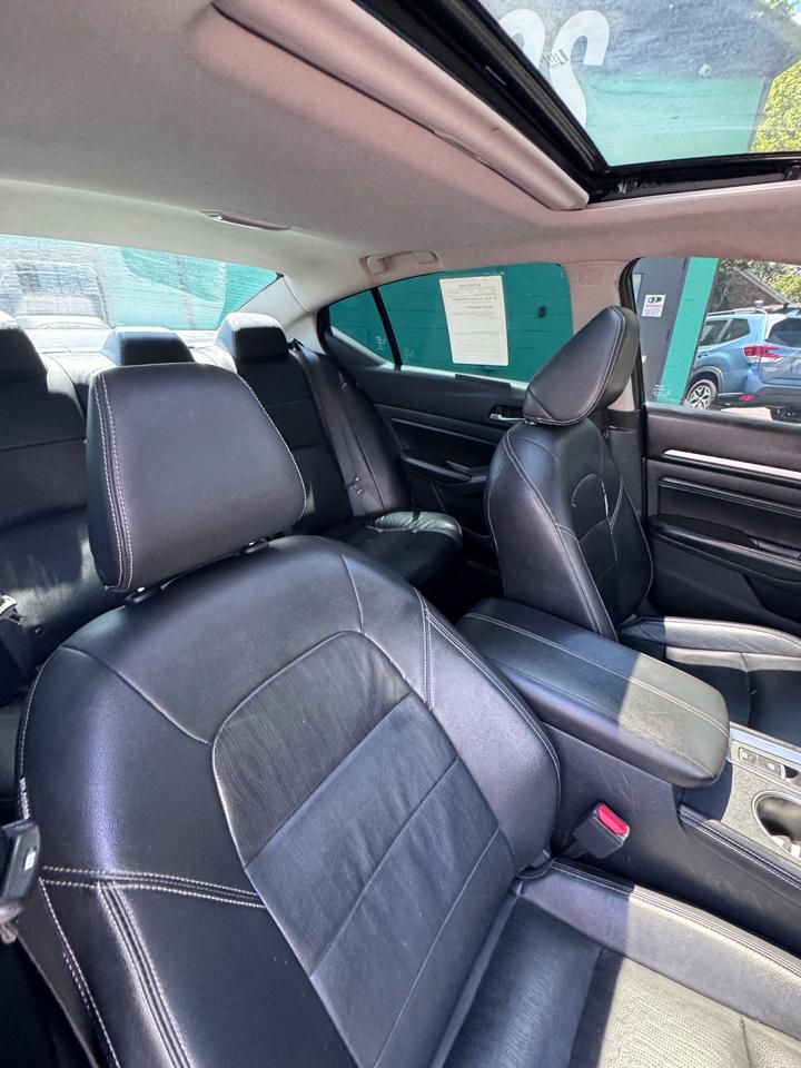 Nissan Altima 2.5 Platinum Sedan 2019