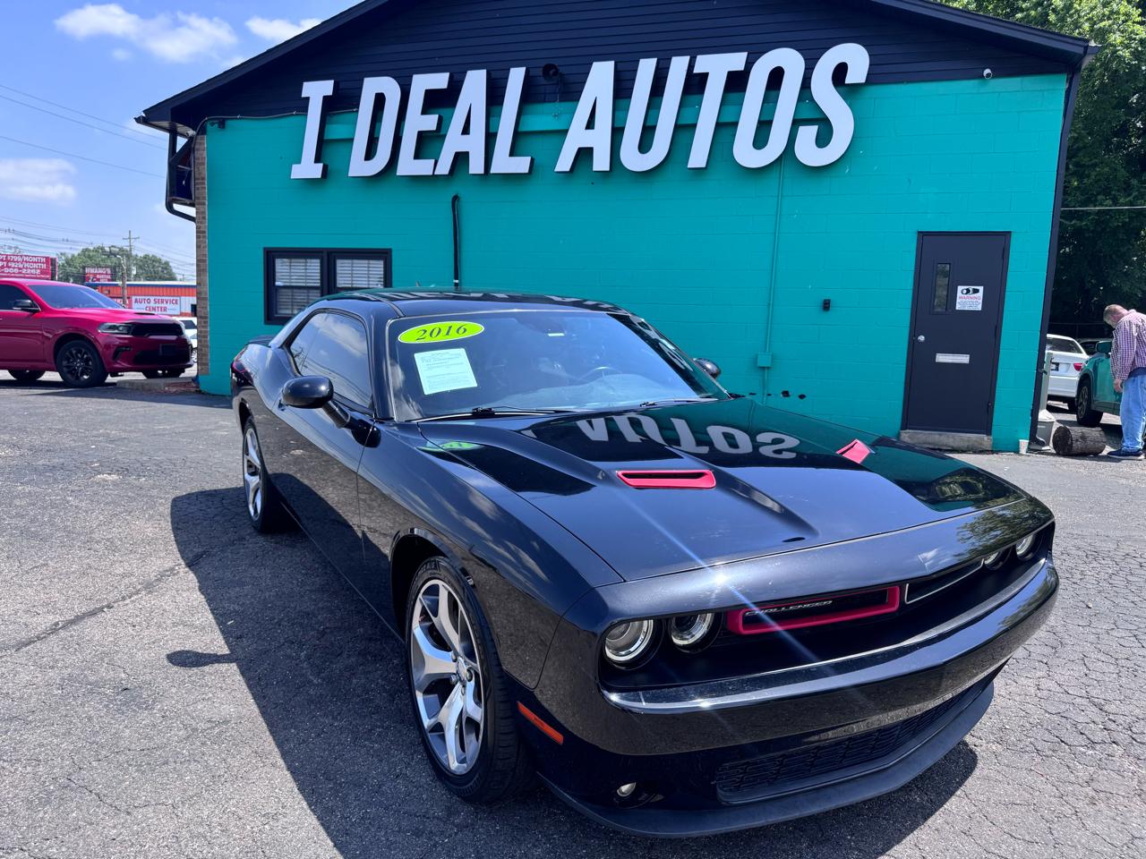 Dodge Challenger 2dr Cpe SXT Plus 2016