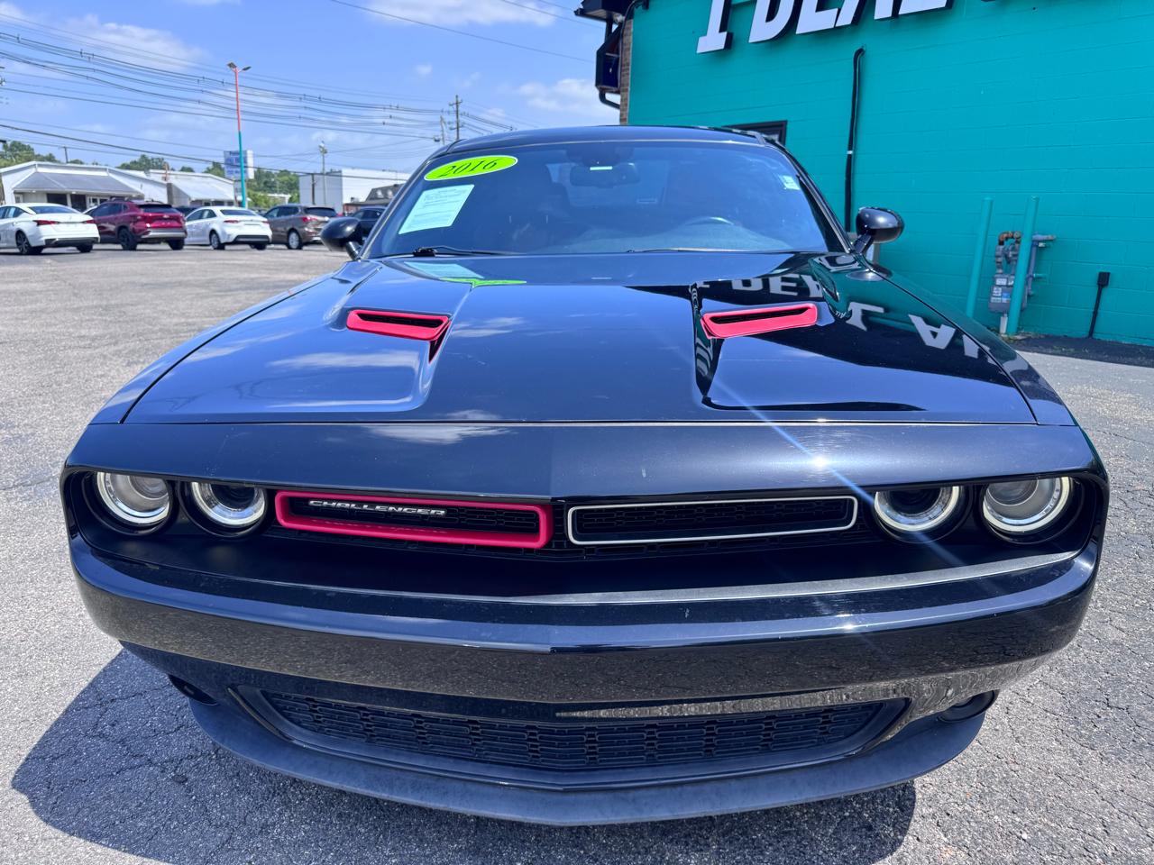 Dodge Challenger 2dr Cpe SXT Plus 2016
