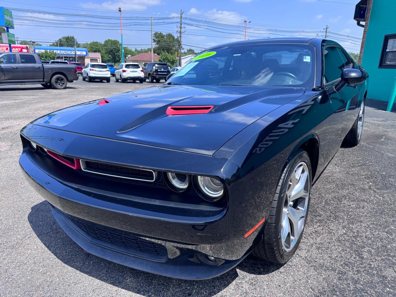 Dodge Challenger 2dr Cpe SXT Plus 2016
