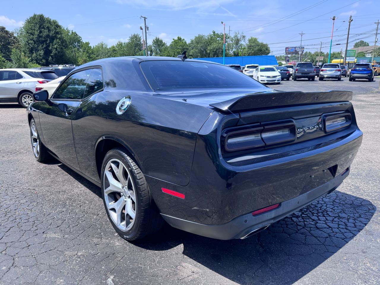 Dodge Challenger 2dr Cpe SXT Plus 2016