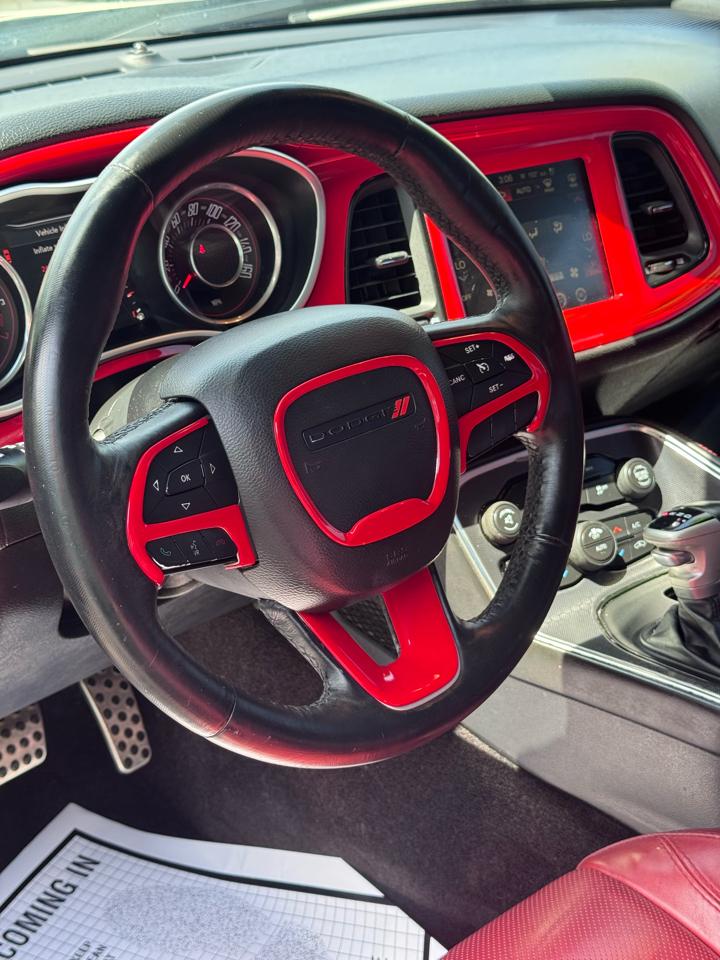 Dodge Challenger 2dr Cpe SXT Plus 2016