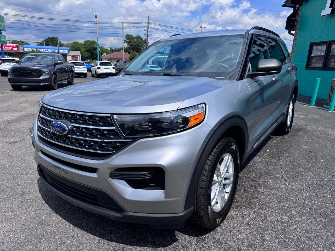 Ford Explorer XLT 4WD 2023