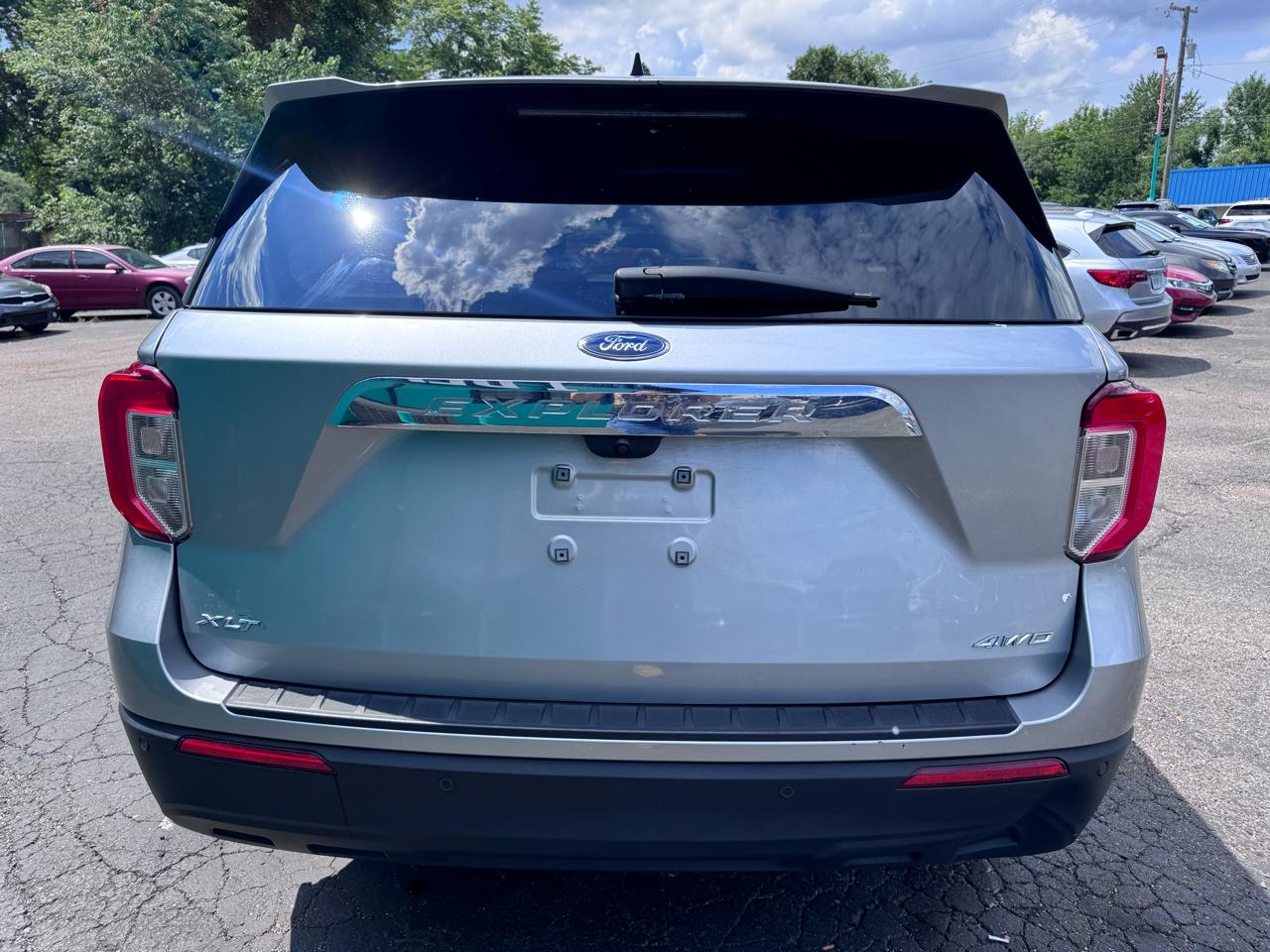 Ford Explorer XLT 4WD 2023