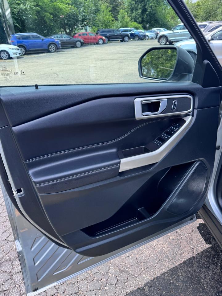 Ford Explorer XLT 4WD 2023