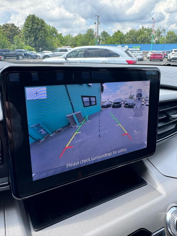 Ford Explorer XLT 4WD 2023
