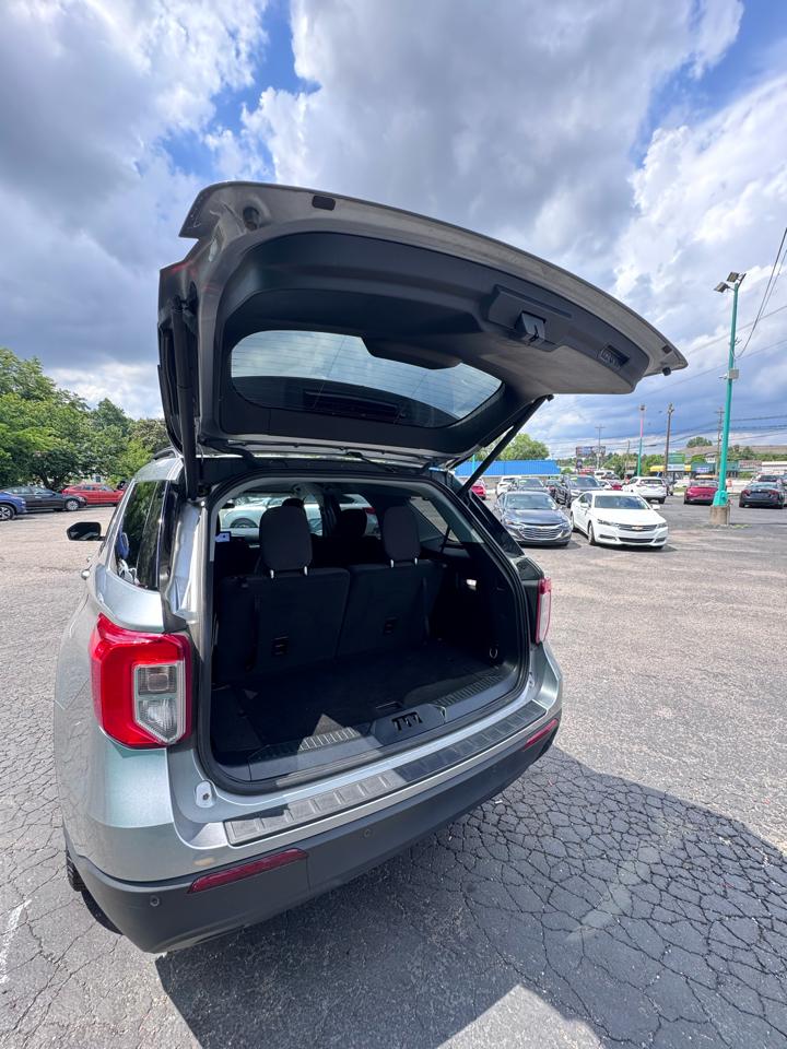 Ford Explorer XLT 4WD 2023
