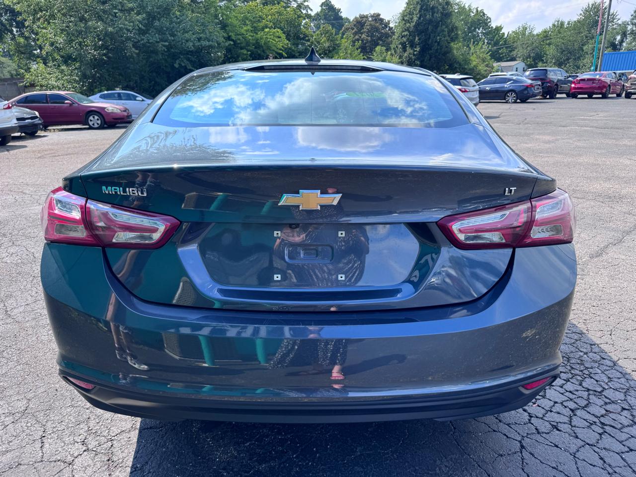 Chevrolet Malibu 4dr Sdn LT 2021