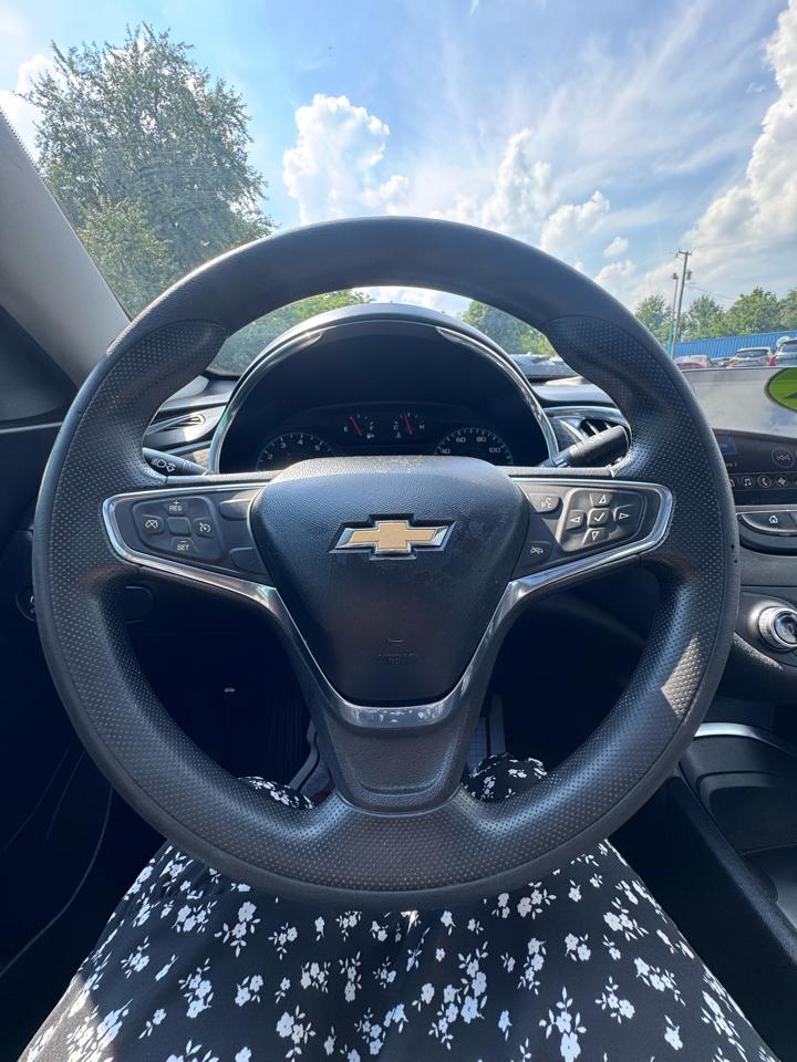 Chevrolet Malibu 4dr Sdn LT 2021