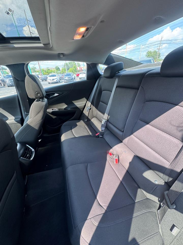 Chevrolet Malibu 4dr Sdn LT 2021