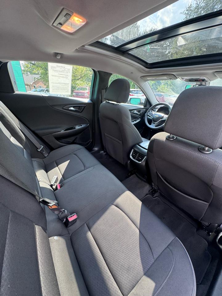 Chevrolet Malibu 4dr Sdn LT 2021