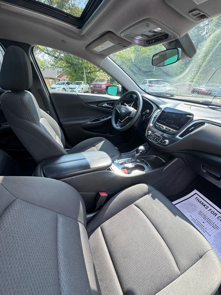 Chevrolet Malibu 4dr Sdn LT 2021