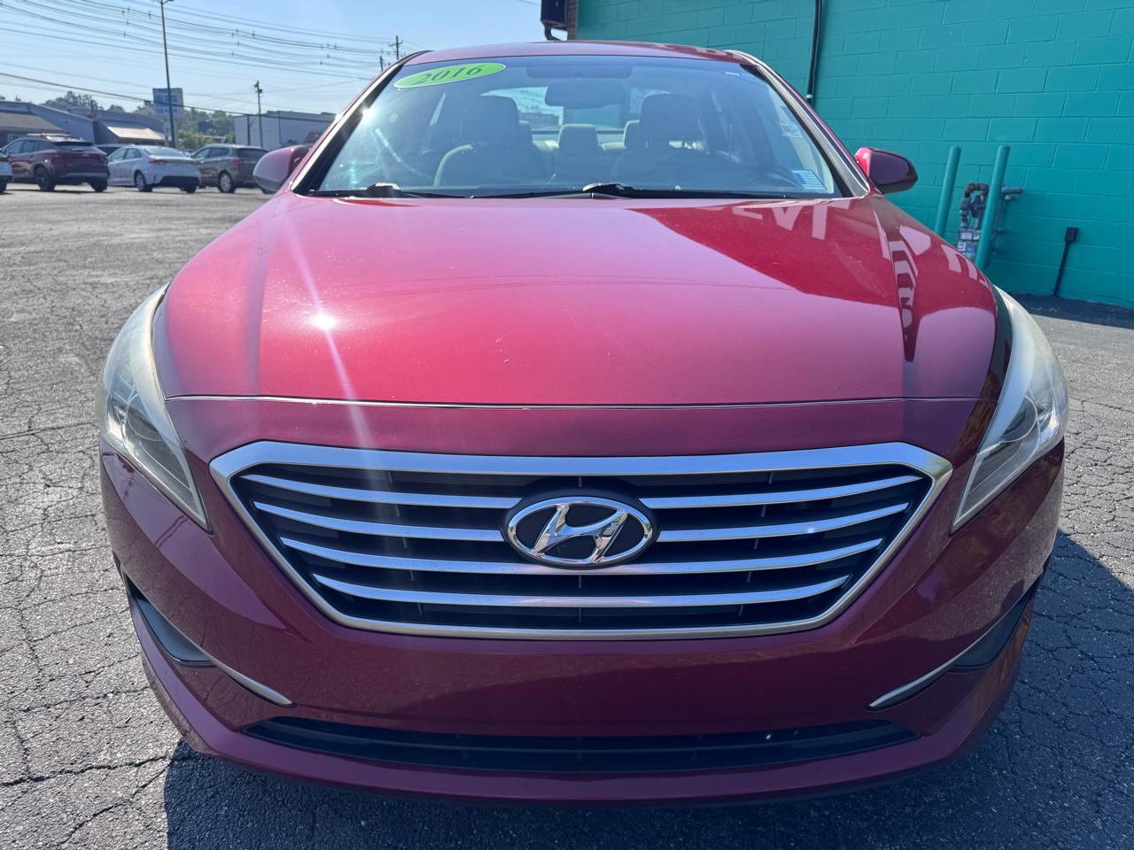 Hyundai Sonata 4dr Sdn 2.4L SE 2016