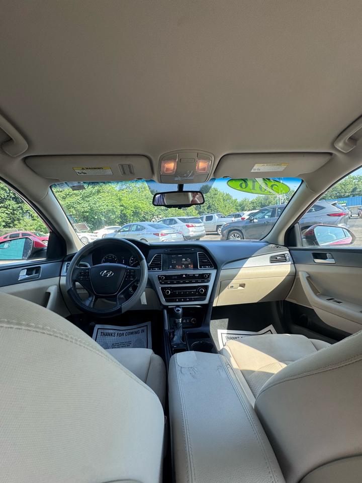 Hyundai Sonata 4dr Sdn 2.4L SE 2016