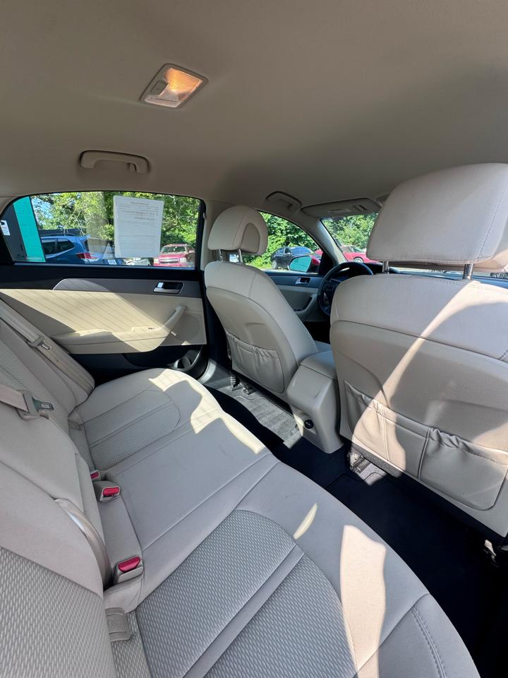 Hyundai Sonata 4dr Sdn 2.4L SE 2016