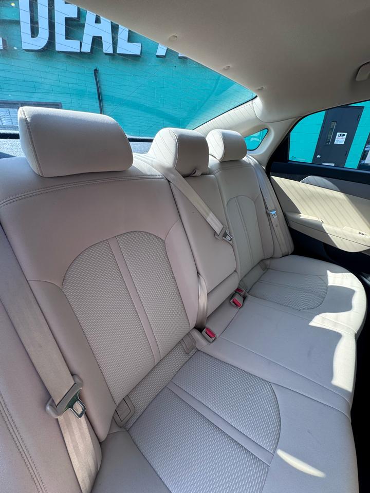 Hyundai Sonata 4dr Sdn 2.4L SE 2016