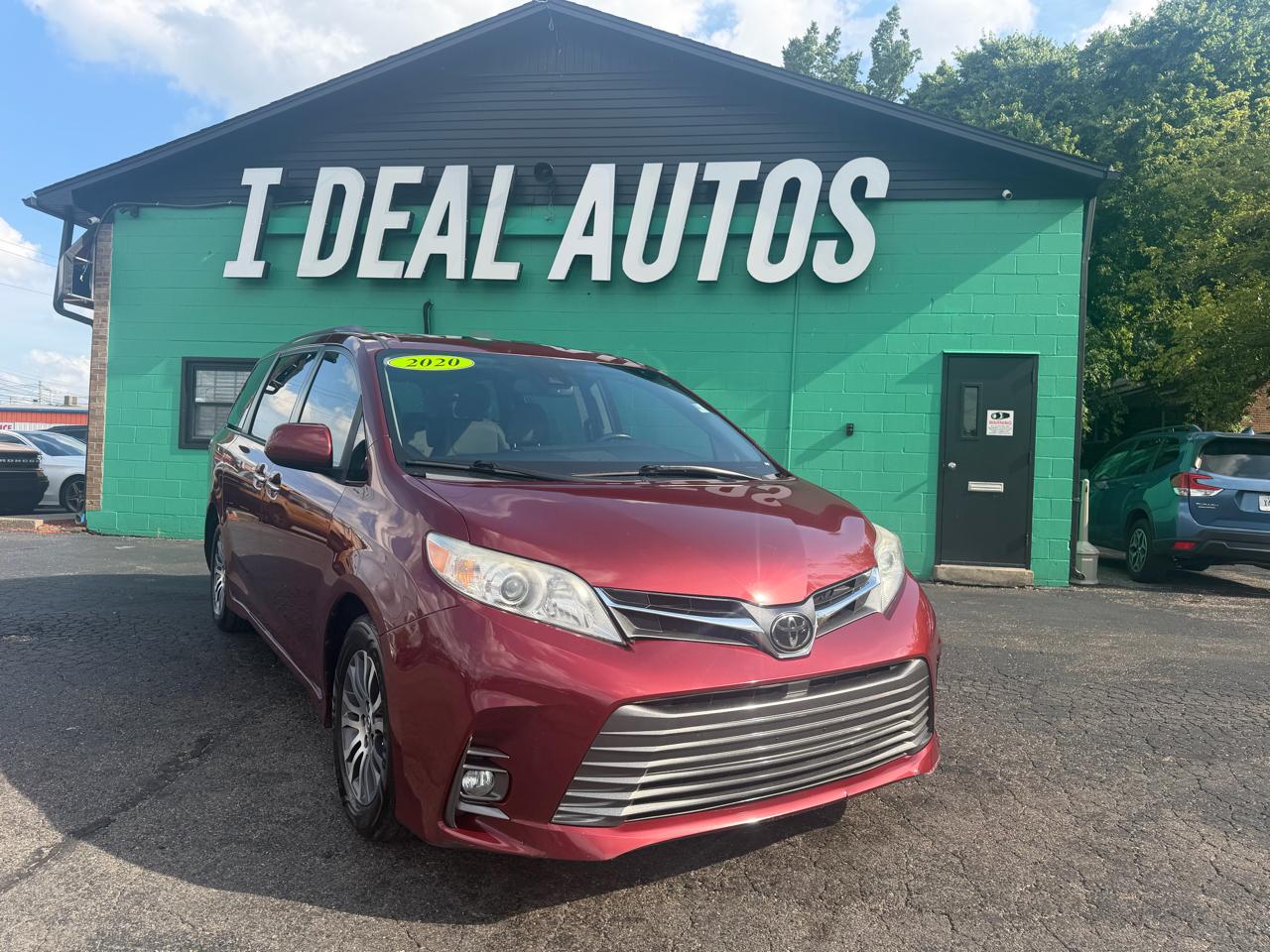 Toyota Sienna XLE Auto Access Seat FWD 7-Passenger (Natl) 2020
