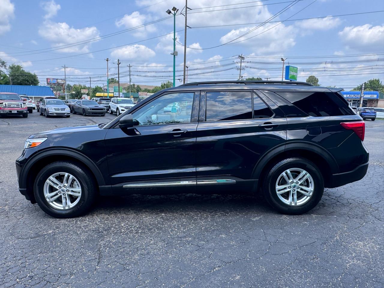 Ford Explorer XLT 4WD 2021