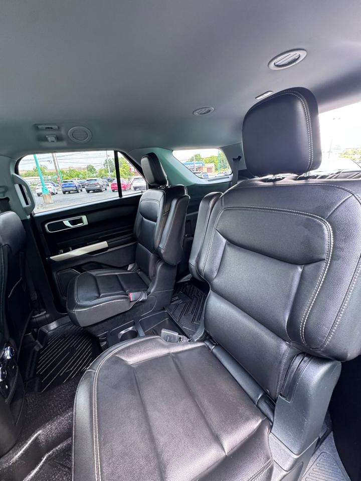 Ford Explorer XLT 4WD 2021