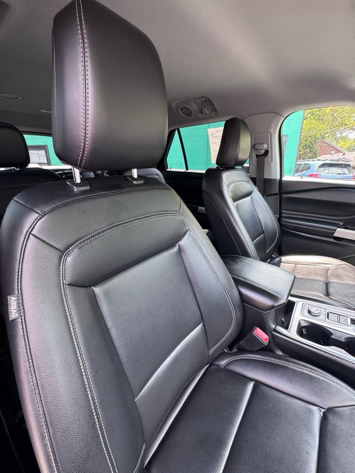 Ford Explorer XLT 4WD 2021