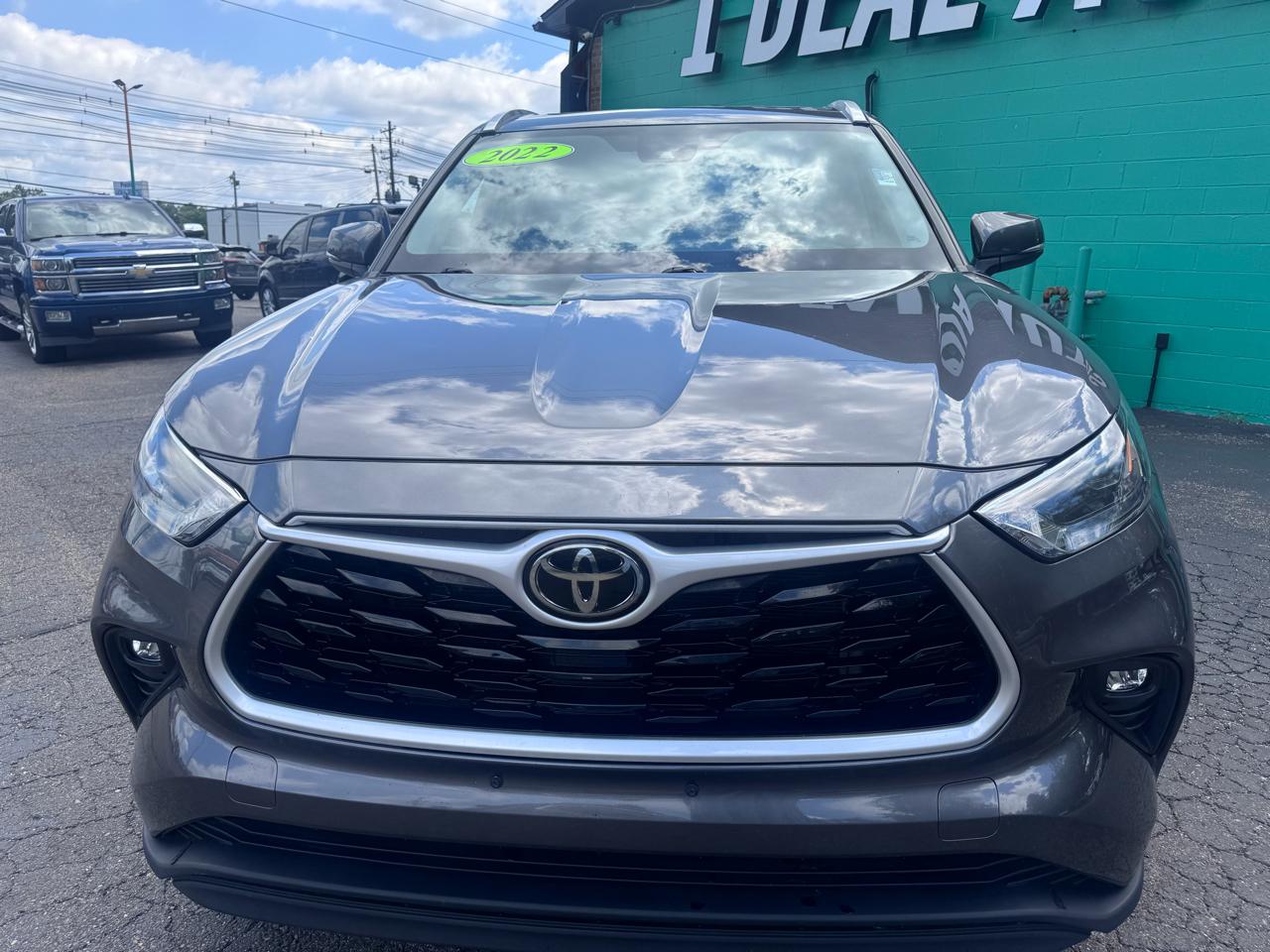 Toyota Highlander XLE FWD (Natl) 2022
