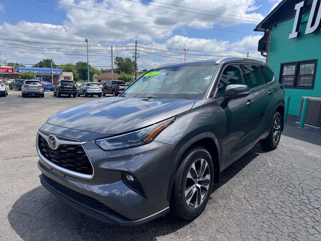 Toyota Highlander XLE FWD (Natl) 2022